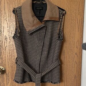 Escada Brown Tweed Sleeveless Coat Vest with Suede Collar